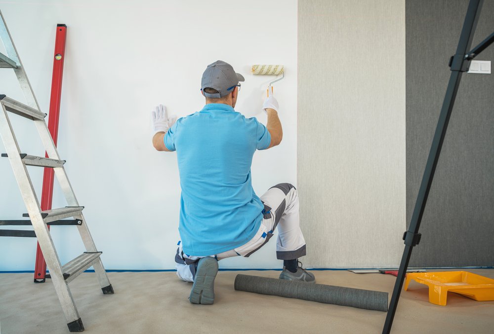 Huur een professionele renovlies behanger uit Leiden en krijg 10% korting op het behangen en sauzen van je nieuwbouwwoning.